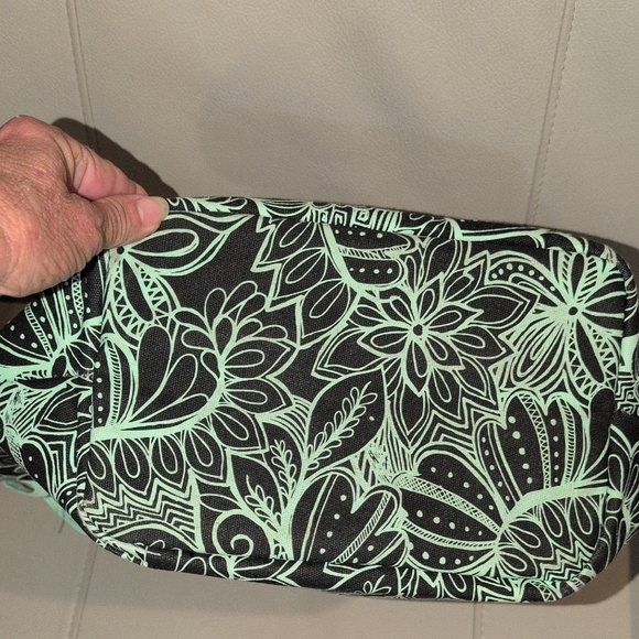 Fit & Fresh Floral Black and Mint Lunch Tote Bag - Picture 5 of 6